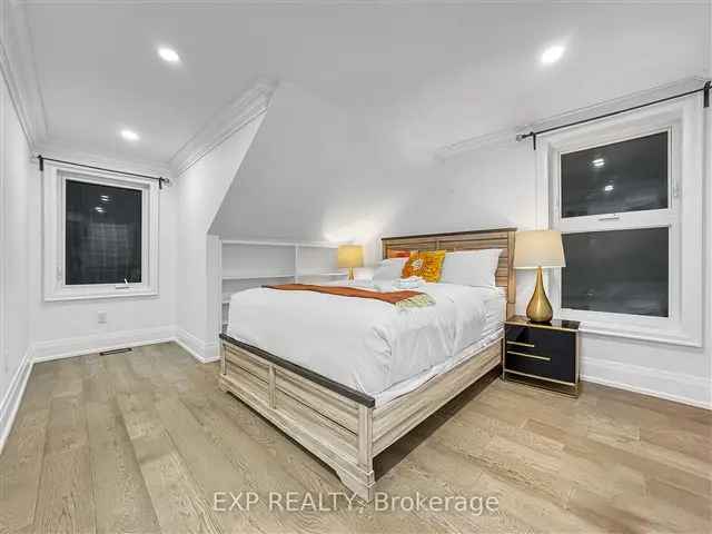 House For Sale in Toronto, Ontario