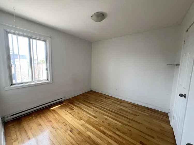 Apartment For Rent in Montreal, Quebec