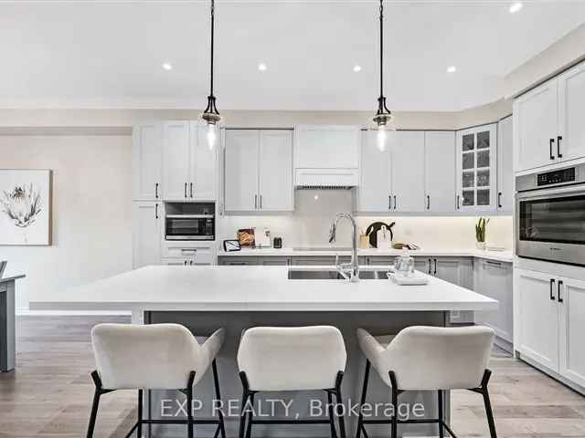 Luxury Uxbridge Townhome 3000 Sq Ft 3 Beds 35 Baths Finished Bsmt