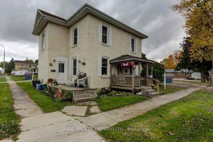 House For Sale in Harrison, Ontario