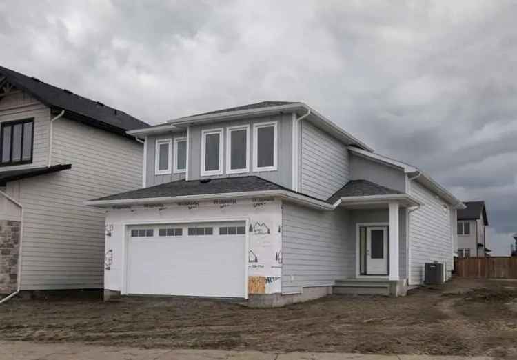 House For Sale in Lethbridge, Alberta