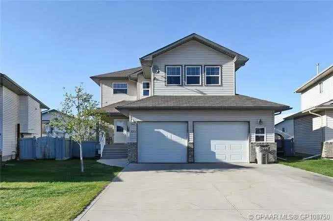 2 Storey Family Home in Tranquil Cul de Sac 1968 sq ft