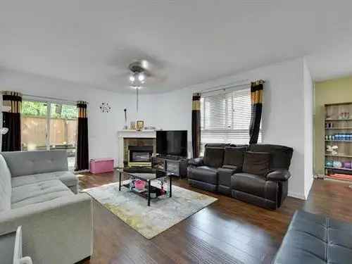 2-Bedroom Corner Apartment near Guildford Mall