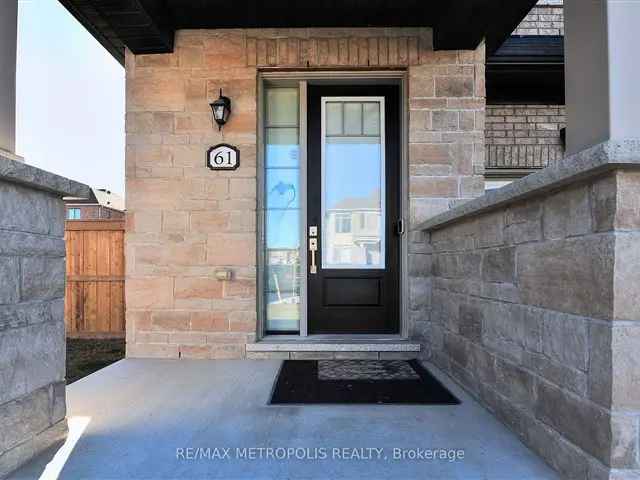 Modern Freehold Townhome in Stouffville