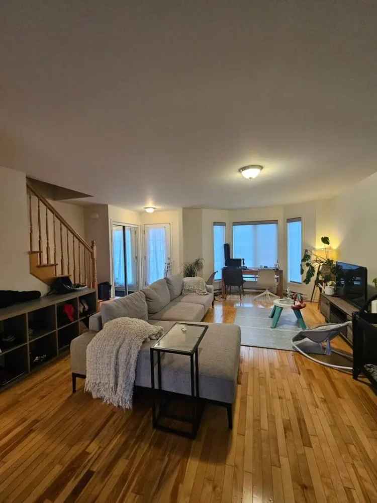 House For Rent in Laval (administrative region), Quebec