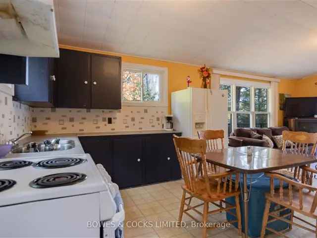 Cottage For Sale in Hastings Highlands, Ontario