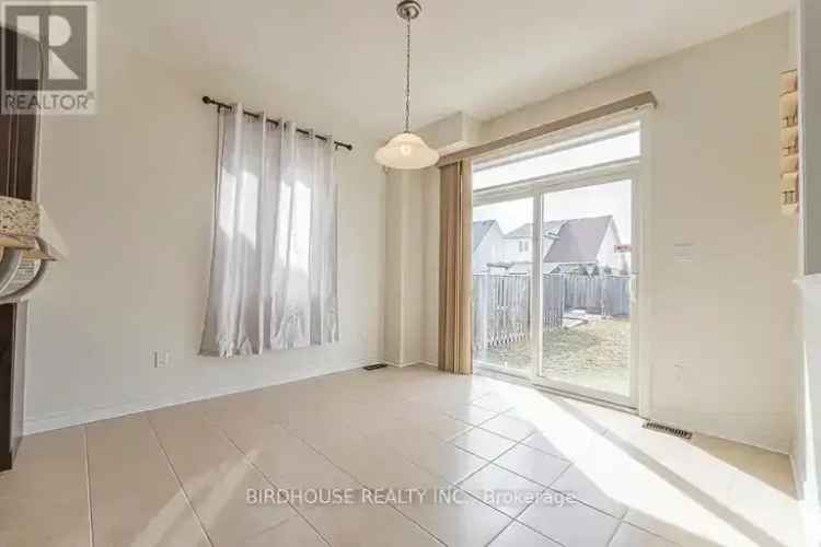 3 Bedroom House Near Lindsay Golf Course and Logie Street Park