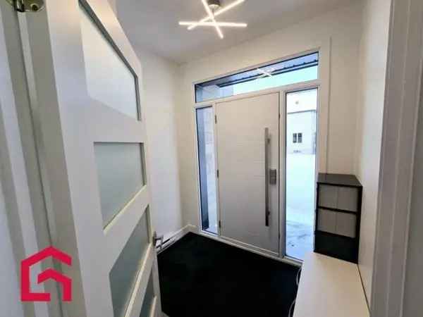 2+ Storey Home for Sale Estrie Peaceful Family Area Heated Pool