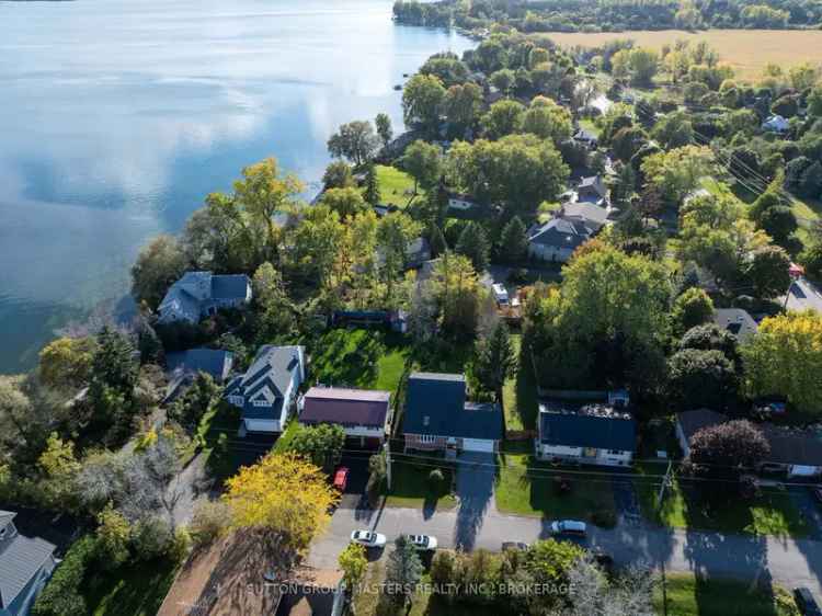 Charming 3 Bed 2.5 Bath Home in Bath Ontario near Lake Ontario
