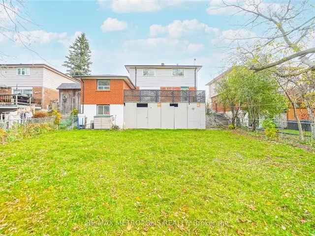 Beautiful Detached Home on Ravine Lot in Whitby