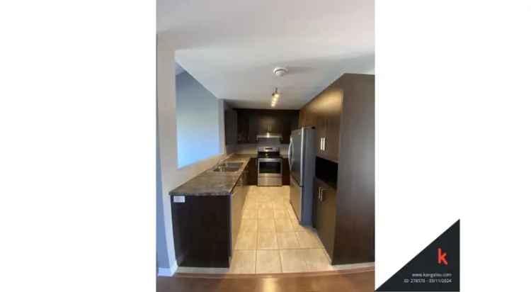 Large 4 1\/2 Condo with Mezzanine Garage Near REM SOLAR Dix30