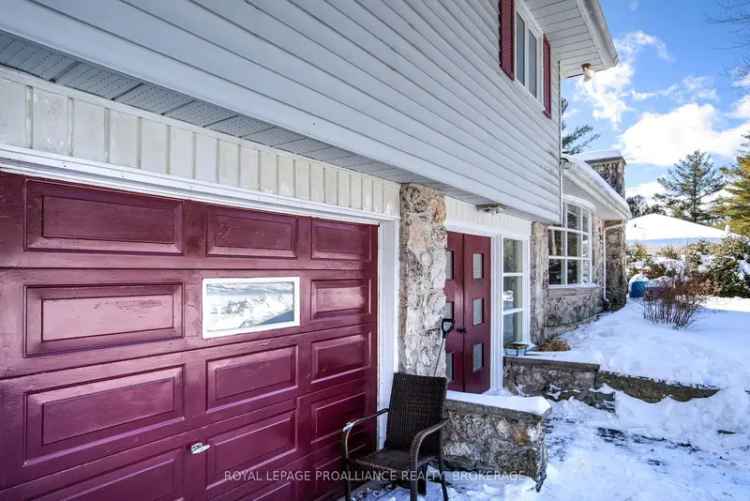 Updated 3-Bedroom Home in Elgin Village