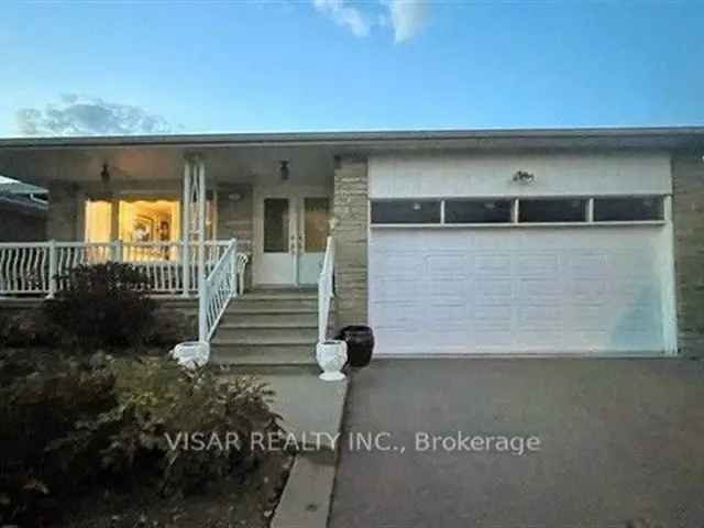 House For Sale in Toronto, Ontario