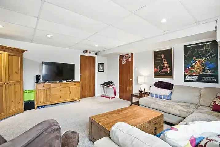 4 Bed 2 Bath House for Rent - Riverside Park