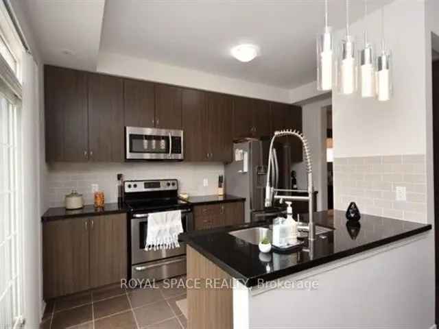 Townhouse For Rent in Brampton, Ontario