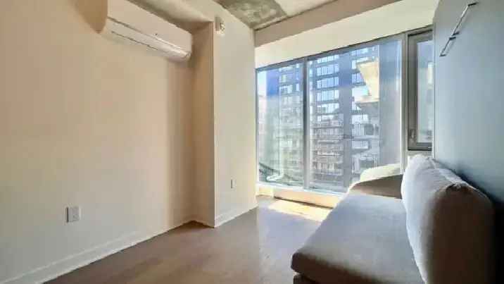 1 bed 1 bath New Studio next to MTL Place-des-arts