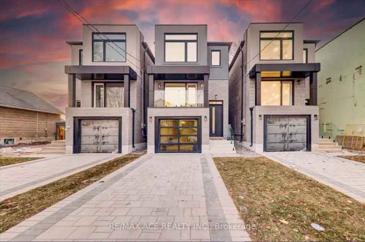 House For Sale in Toronto, Ontario