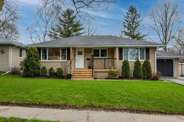 House For Sale in Barrie, Ontario