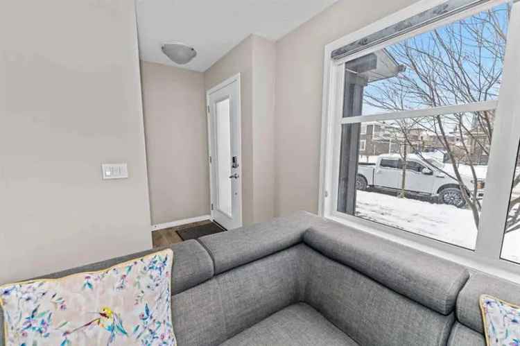 3 Bedroom Townhouse in Cityscape Calgary Near Crossiron Mills