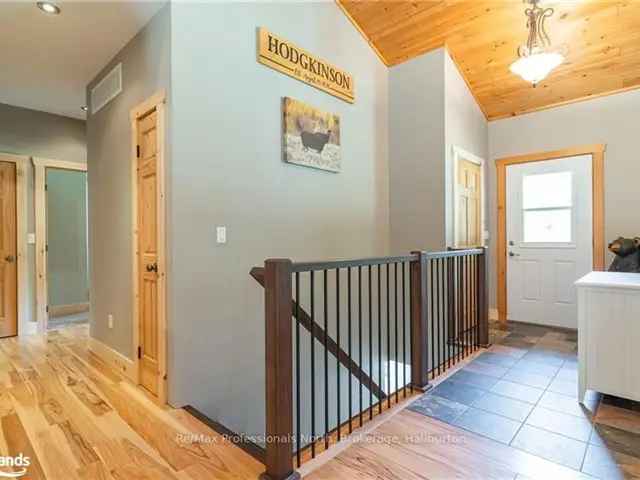 Haliburton Family Home 3 Bed 3 Bath 4.2 Acres Rail Trail Access