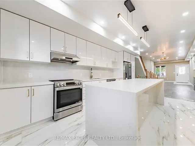 House For Sale in Toronto, Ontario