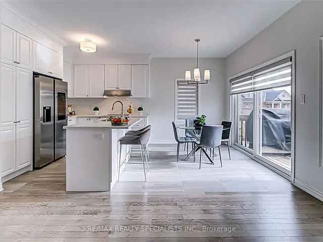 Condo For Sale in Brampton, Ontario