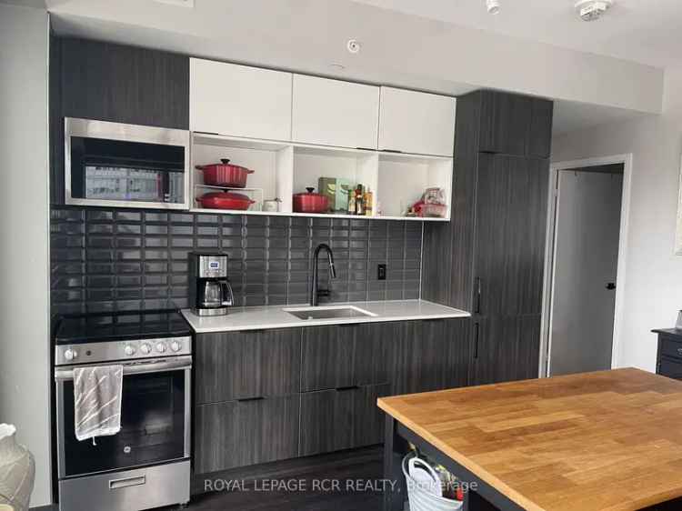 Canary District 2 Bed 2 Bath Suite - 800 Sq Ft