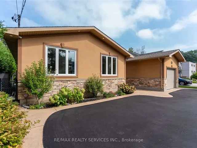 Grimsby Lakeside Ranch 5BR Swim Spa Sunroom