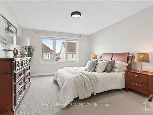 2200 Sqft Tamarack Home in Half Moon Bay Barrhaven