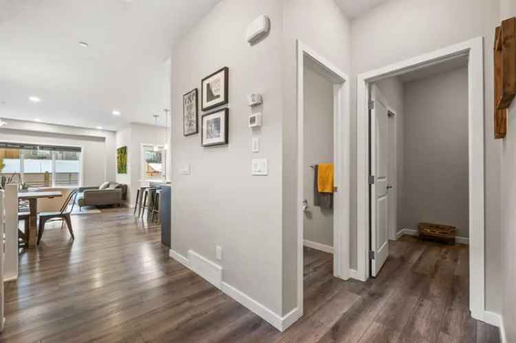 House For Sale in Calgary, Alberta