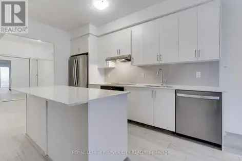 2 Bedroom 92m² Mississauga Apartment Near Clarkson GO