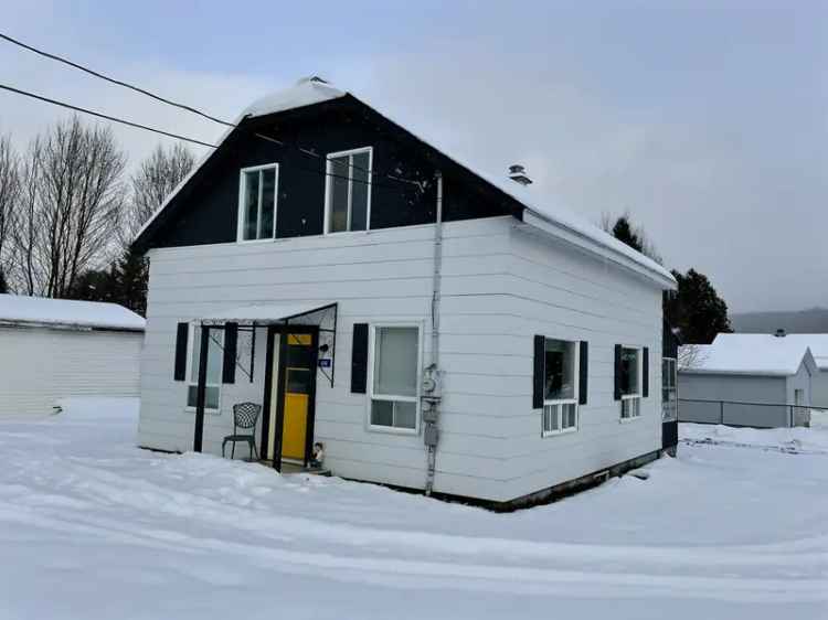 One-and-a-half-storey house for sale, 646, Rue Brisebois, Rivière-Rouge - Proprio Direct