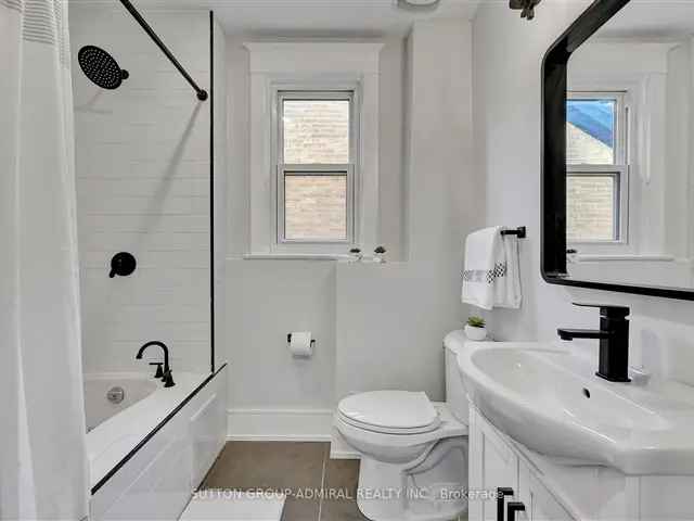 House For Sale in Toronto, Ontario