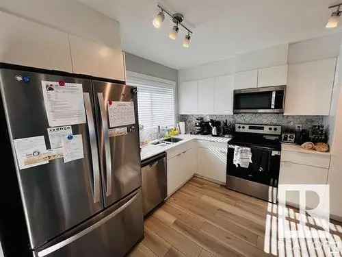 2022 Townhome No Condo Fees 1250 sq ft Double Garage