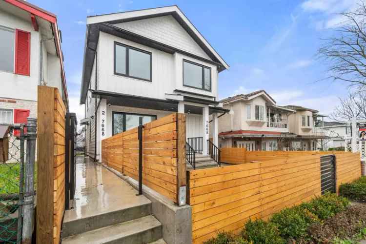 A $1,098,000.00 1/2 Duplex with 3 bedrooms in South Vancouver, Vancouver East