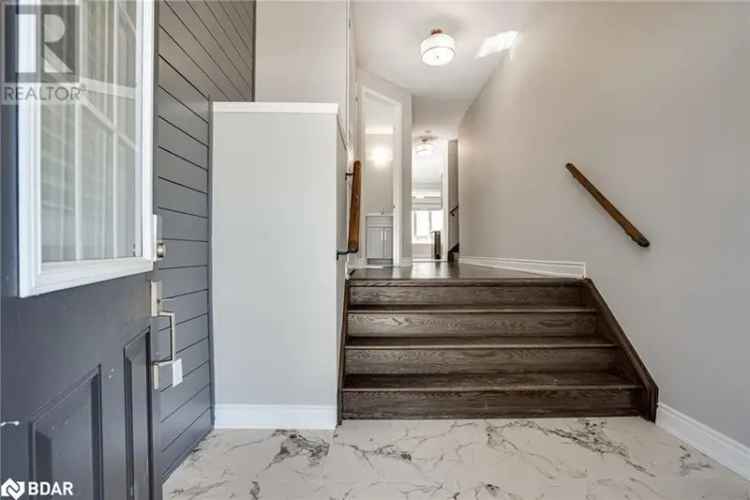 2 Storey Home in Caledonia's Empire Avalon Family Friendly
