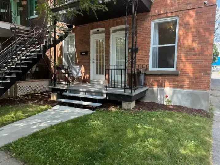 Rent Renovated 4 1/2 Apartment in Rosemont with Private Garden