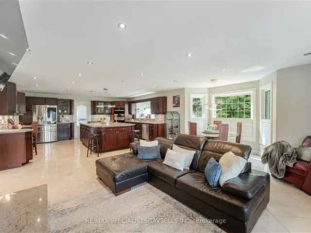 Luxury Caledon Estate: 10+ Bedrooms, 13 Bathrooms, 2 Kitchens, Indoor Pool