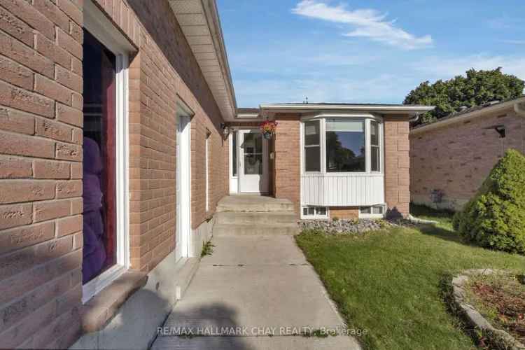 House For Sale in Barrie, Ontario