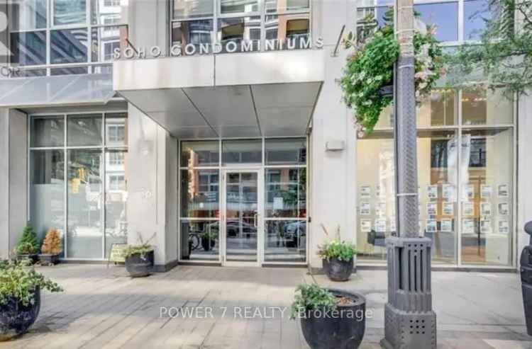 Luxury 1-Bedroom Suite in Toronto Entertainment District