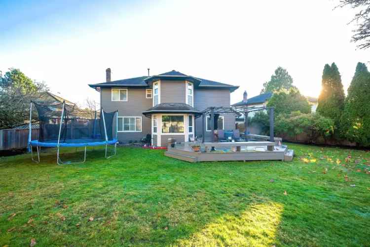 14816 20A Avenue in Surrey: Sunnyside Park Surrey House for sale in “MERIDIAN BY THE SEA” (South Surrey White Rock)  : MLS®# R2948938