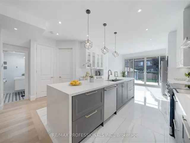 Spacious Family Home in Alderwood South Etobicoke