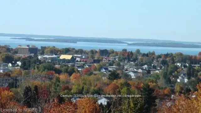 Build Your Dream Home in North Bay's Desirable Laurentian Heights