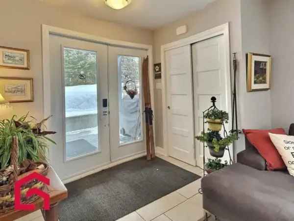 2-Bedroom Condo near Mont Tremblant - Pool Access