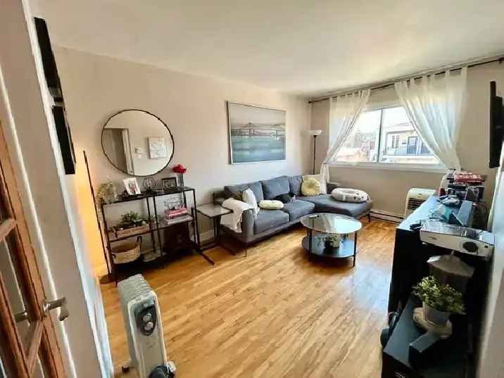 Renovated 3-Bedroom Condo in Lachine