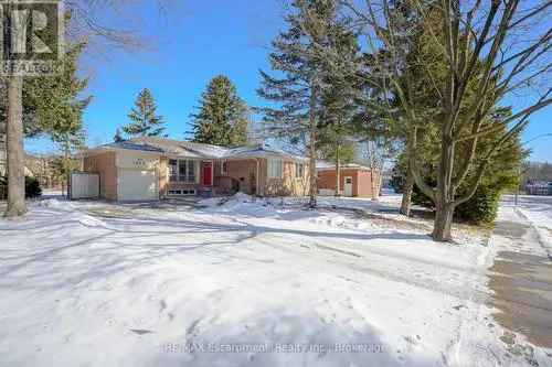 For Sale Spacious Bungalow in Southwest Oakville with Lot and In-Law Suite