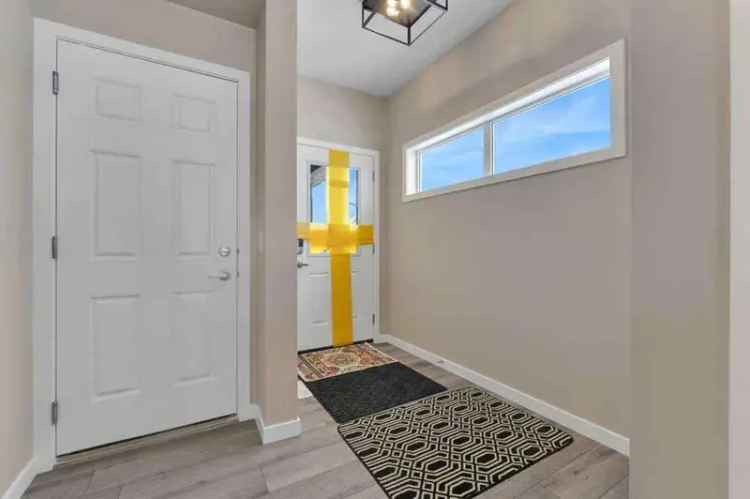 Buy Detached Home in Cobblestone Creek with Family Amenities