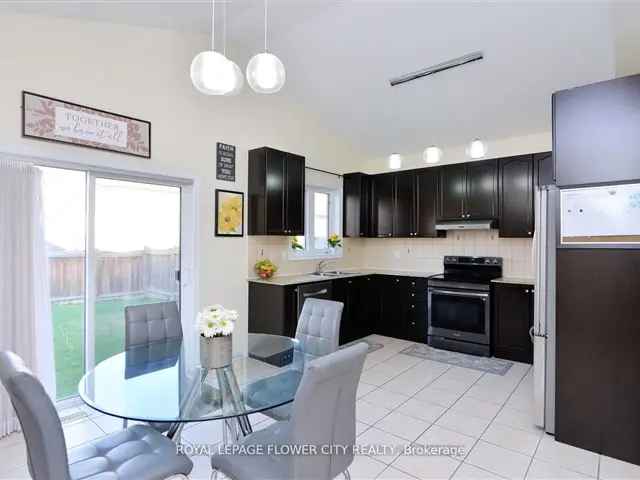 House For Sale in Brampton, Ontario