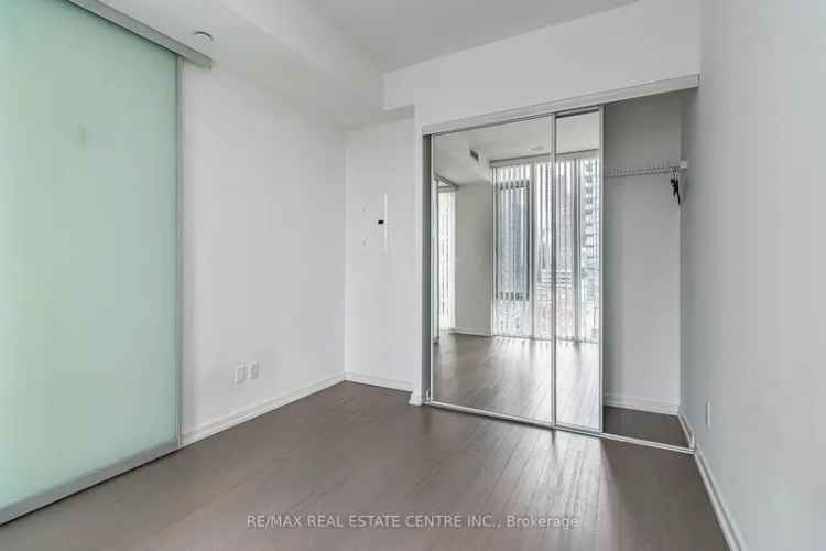 Condo For Sale in Toronto, Ontario