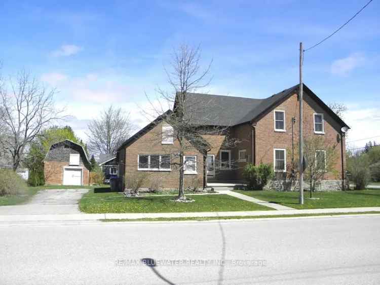 1875 Century Home 5 Beds 1.5 Baths 3000 sq ft